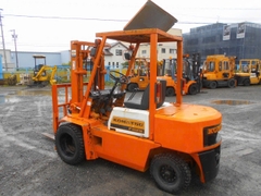 Xe nâng dầu cũ 2.5 tấn Komatsu FD25-10 số sàn gật gù lốp kép - 226335