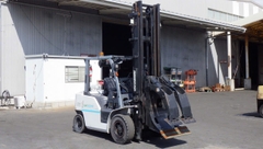 Xe nâng dầu 3.5 tấn UNICARRIERS D1F4F35 Kẹp Giấy - Nâng Cao 5m (Đời 2016)
