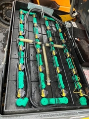 Xe nâng điện ngồi lái cũ 1.5 tấn Komatsu FB15-12 đời 2019 chui container cực đẹp - 855410