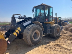 Máy xúc lật 5.5 tấn XCMG LW550 Bản Cần Dài Đổ Cao (Siêu Lướt 2021)