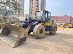 Máy xúc lật 5 tấn XCMG LW500KN Bản Cần Dài (Đời 2020) - Gầu 3.5 - 4.2 m3