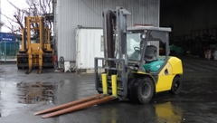 Xe nâng dầu cũ 4.5 tấn KOMATSU FD45T-10 Đời 2011 (Dịch Càng - Càng Dài 2.35m)