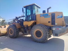 Máy xúc lật 6 tấn XCMG LW600FV Bản Cần Dài Đổ Cao (Đời 2020)