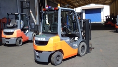 Xe nâng dầu 2.5 tấn TOYOTA 02-8FD25 (Đời 2016 - Kèm Cơ Cấu Đẩy)