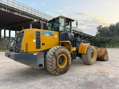 Máy xúc lật 5.5 tấn XCMG LW550KV Bản Cần Dài (Đời 2021) - Gầu 4.2 m3