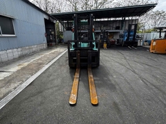 Xe nâng dầu cũ 5 tấn MITSUBISHI FD50 Đời 2000 (Dịch Giá - Càng Dài 1.79m)