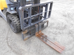 Xe nâng dầu cũ 2.5 tấn TCM FD25T3 Đời 2011 (Số Tự Động - Gật Gù)