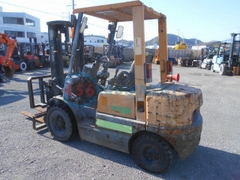 Xe nâng dầu TCM FD25Z5/32F67462 (2.5 tấn) năm 1996