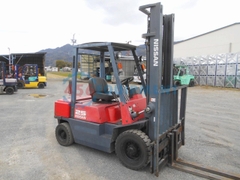 Xe nâng dầu 2.5 tấn Nissan FJ02M25/114019 - Động cơ bền bỉ, tích hợp dịch giá thông minh