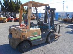 Xe nâng dầu TCM FD25Z5/32F67462 (2.5 tấn) năm 1996