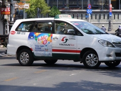 Dán decal xe Taxi