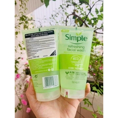 Sữa rửa mặt Simple siêu lành tính