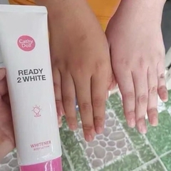 [CATHY DOLL] Sữa Dưỡng Thể Cathy Doll Ready 2 White, Dưỡng Da & Nâng Tone Body Trắng Sáng Tự Nhiên, 150ml Thái Lan