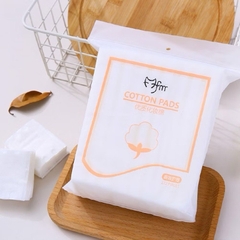Bông tẩy trang 3 lớp Cotton Pads Túi 222 miếng nội địa Trung (Bịch vàng)