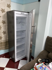 Tủ đông đứng SK Sumikura 220 lít - KHÔNG ĐÓNG TUYẾT