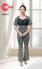 22007 - Fitted Chest Top with Sensual Lace Combined Trendy Lantern Sleeves