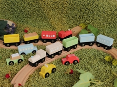 Cho thuê Set đồ chơi phương tiện giao thông (Tàu hỏa 4 toa và 4 ô tô)