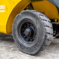 Xe nâng dầu Komatsu Nhật Bãi 2 Tấn FD20T-17