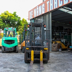 Xe nâng dầu Komatsu Nhật Bãi 2 Tấn FD20T-17