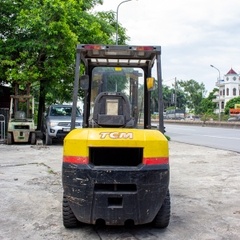 Xe nâng dầu TCM Nhật Bãi 2,5 Tấn FD25T3 đời 2008
