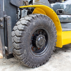 Xe nâng dầu Komatsu Nhật Bãi 2 Tấn FD20T-17