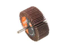 Cuộn nhám xếp có trục kích thước 80x30mm #60 Kendo - 92237127