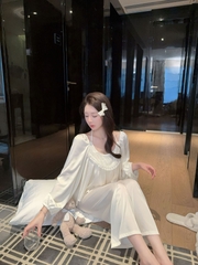 Td cổ tròn cột dây Đen Trắng