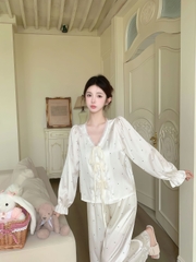 TD chấm bi nơ Kem