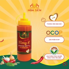 Chai tương ớt để bàn 500ml - Tương Việt Hoa Sen - Đậm đà bắt vị