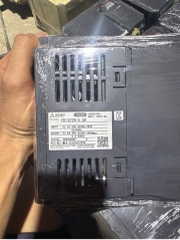 Biến Tần Mitsubishi D700 5.5KW - 7,5HP