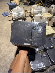 Biến Tần Mitsubishi D700 5.5KW - 7,5HP