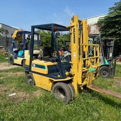Xe Nâng Komatsu 1.8 tấn Ngã Đổ Lốp Đôi