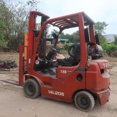 Toyota 8FG18 1.8 tấn – Đời 2014 – Xe Bãi Nhật Nguyên Bản