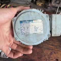 MOTOR GIẢM TỐC JAPAN – CHUYÊN TRỊ DÀN QUAY GÀ VỊT, HEO SỮA 100w 1:43