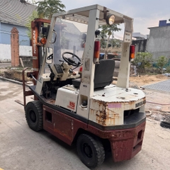 Xe nâng TCM 1.5 tấn Xăng