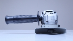 Máy mài góc cầm tay 750W - 100mm Dewalt DWE750T (Công Tắc Đuôi)