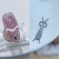 Thanh Kim Loại Tạo Hình Mắt Mèo