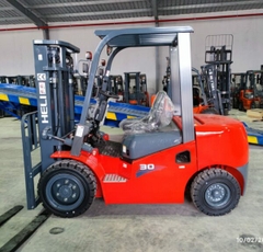 Xe Nâng Dầu 3 Tấn HELI