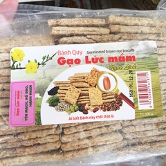 Bánh quy gạo lứt mầm Ngok Linh 300g
