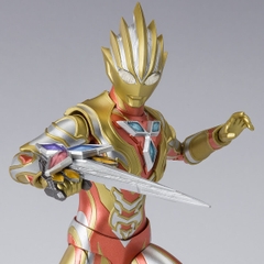 S.H.Figuarts Glitter Trigger Eternity