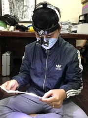 Kính lúp nha khoa có đèn (đèn đeo đầu loại 1)