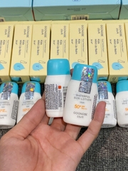 Kem Chống Nắng Dạng Sữa GOONGBE Waterful Sun Lotion Mild SPF50+/PA++++