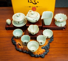 BỘ ẤM TRÀ SỨ MEN RẠN NGỌC BÍCH CAO CẤP ( Nghệ nhân Khâu Vệ Quốc )