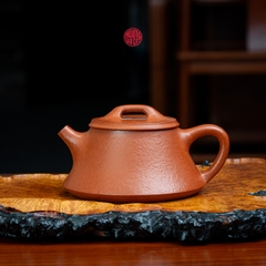 ẤM TRÀ TỬ SA CHU NÊ SẦN DÁNG THẠCH BIỀU BIẾN THỂ ( 200ml )