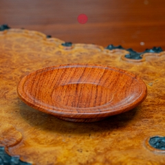 LÓT CHÉN TRÀ CHỦ TRÒN GỖ HƯƠNG (8x1,5 cm)