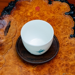CHÉN TRÀ SỨ CẢNH ĐỨC DÁNG TRÒN VẼ HOA LAN (50ml)