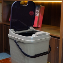 THÙNG CHỨA BÃ VÀ NƯỚC TRÀ