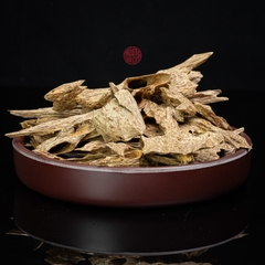 Vụn trầm kiến cũ cao cấp ( giá 50 gram )