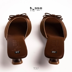 Dép nữ trung niên quai bản ngang đính kèm nơ xinh, dép đế xuồng sơn,gót cao 5cm đi êm và nhẹ-T37