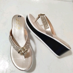 Dép nữ trung niên đế xuồng quai kẹp xoàn, đính đá giọt nước, đế đúc cao 6cm-T23